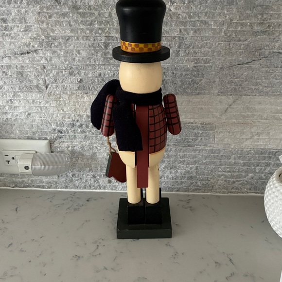 Primitive Snowman wooden Nutcracker Farmhouse Rustic 15”H  base is 3 1/2” across - Picture 5 of 5